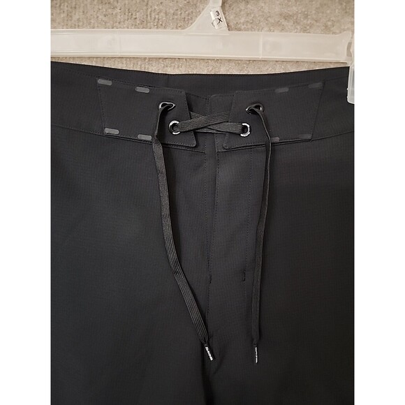 Dakine Cyclone 18" Boardshorts Mens 38 Black Performance Stretch NEW - Picture 2 of 9